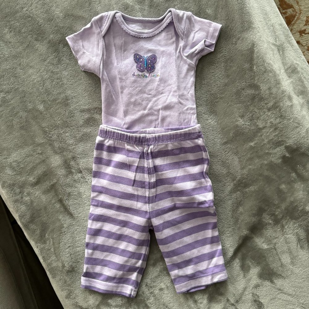 EUC Carter's Purple 2 Piece Baby Set Sz 3 mos